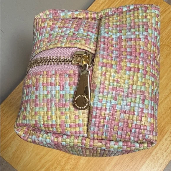 Vince Camuto Pastel Woven Cosmetic Bag 💕 - Picture 8 of 17